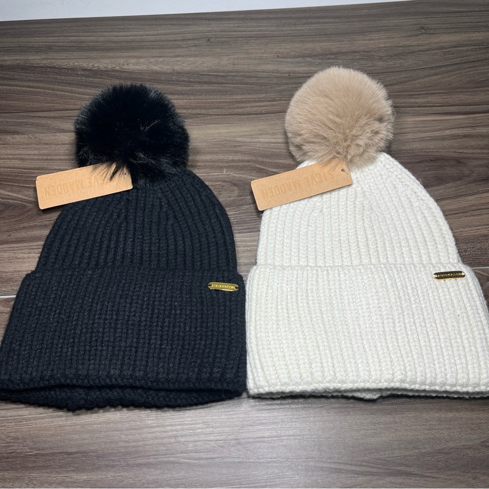 2 Women’s Steve Madden Beanie Pom Cap Black/Brown